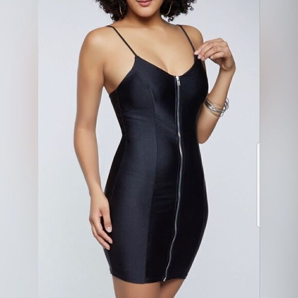 Sleek & Stylish: Iris Fashion Zip-Up Black Mini Dress - Picture 1 of 3